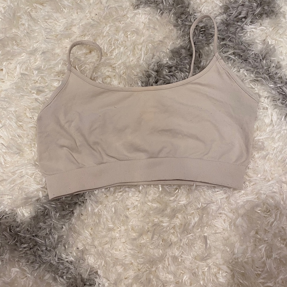 sports bra